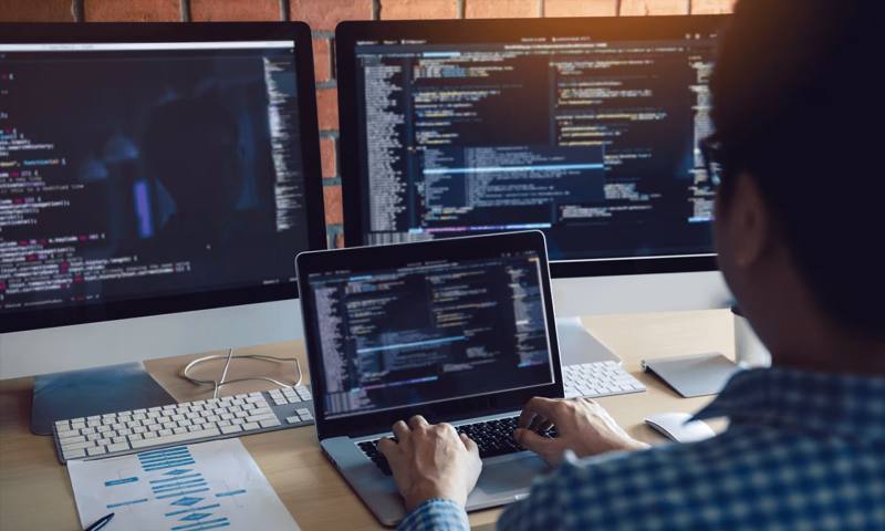 数据科学选型:R与Python如何赋能路南区网站建设?